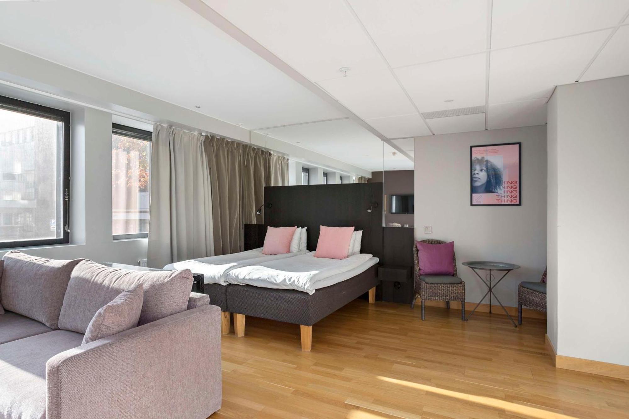 Hotel by Maude Solna Exteriér fotografie