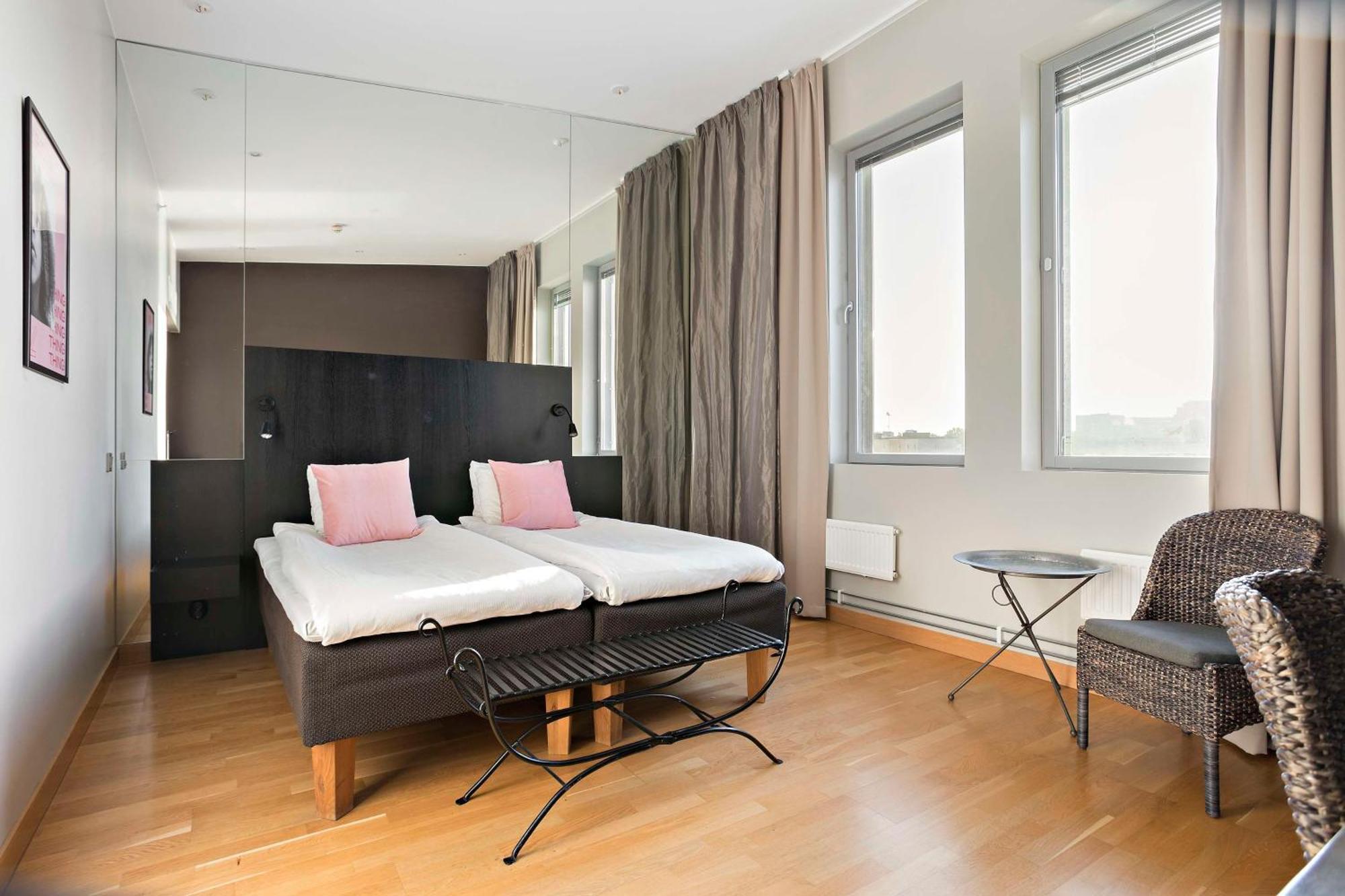 Hotel by Maude Solna Exteriér fotografie